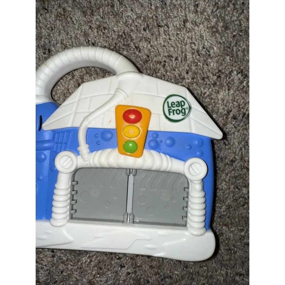Leap Frog Fridge Phonics WASH N GO Magnetic Vehicle Car Matching  No Pieces.‎